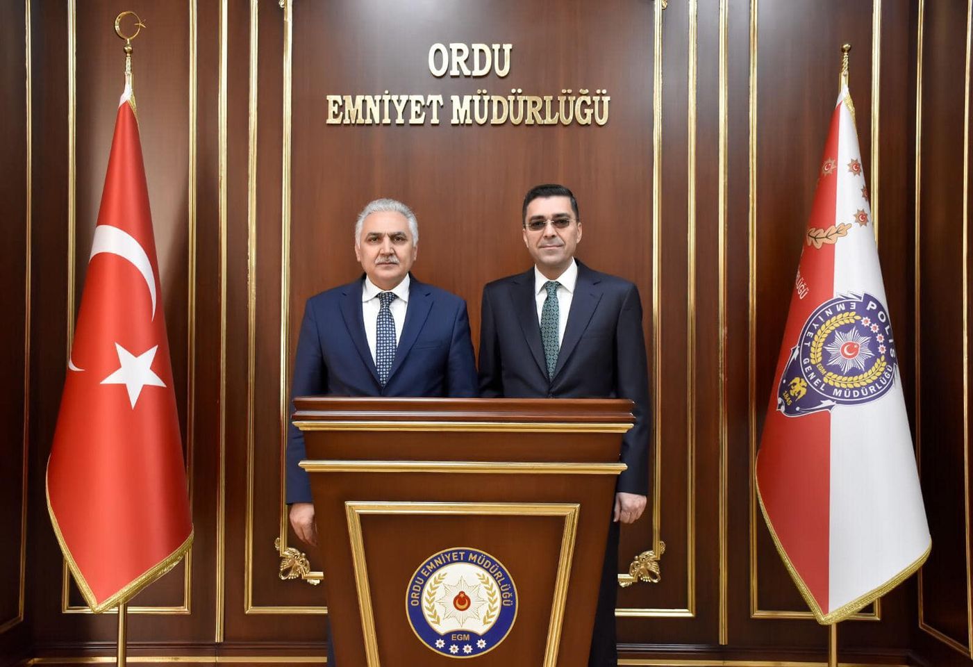 Emniyet Genel Müdür Yardımcısı Ömer Urhal, Ordu İl Emniyet Müdürlüğü'nü ziyaret etti.