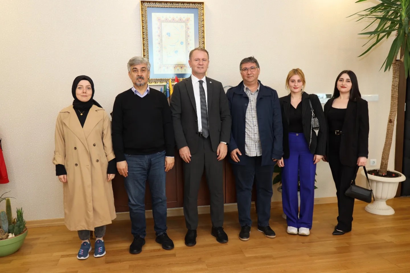 Üniversitenin Fen Edebiyat Fakültesi Türk Dili ve Edebiyatı Bölümü, ulusal destekle edebi çalışmalarda başarı sağladı.